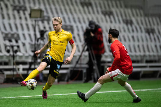 Elfsborgs Johan Larsson och Degerfors Jonathan Tamimi