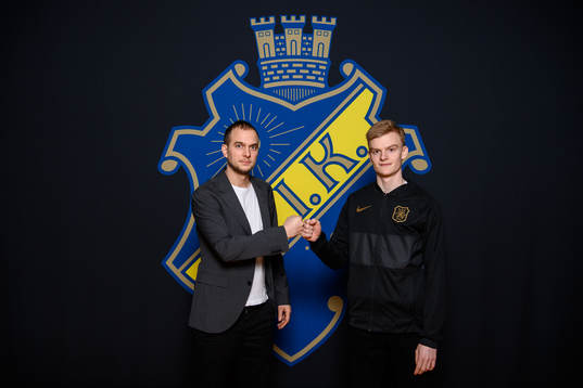 s sportchef Henrik Jurelius med Lucas Forsberg som