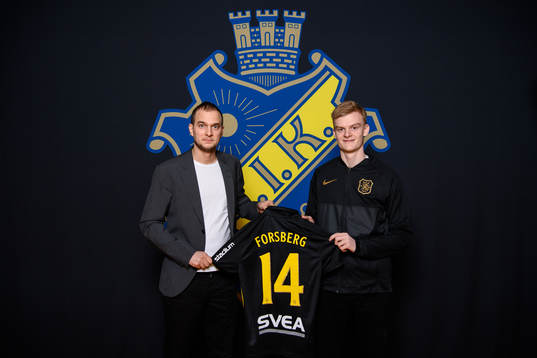 s sportchef Henrik Jurelius med Lucas Forsberg som