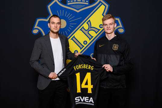 s sportchef Henrik Jurelius med Lucas Forsberg som