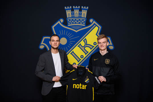 s sportchef Henrik Jurelius med Lucas Forsberg som