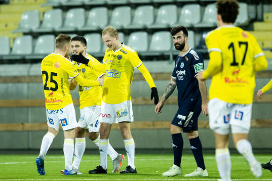 Falkenbergs Adam Bergmark Wiberg jublar