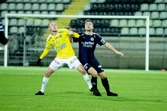 Falkenbergs Adam Bergmark Wiberg mot Utsiktens Paulo