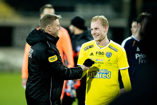 Falkenbergs Adam Bergmark Wiberg och tränare Hans Eklund