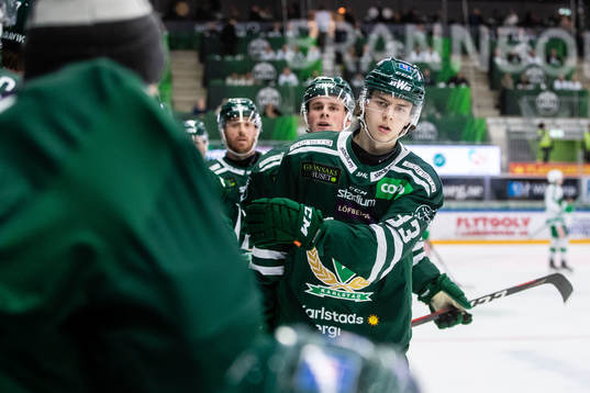 Färjestads Albert Johansson jublar