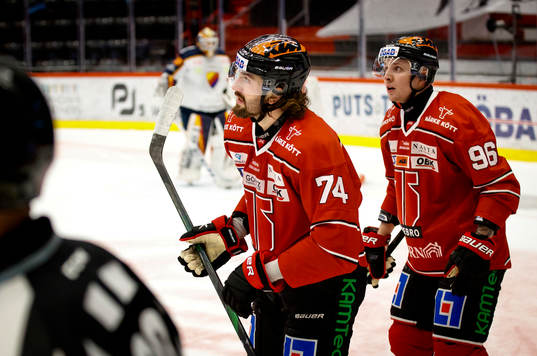 Örebros Nick Ebert jublar