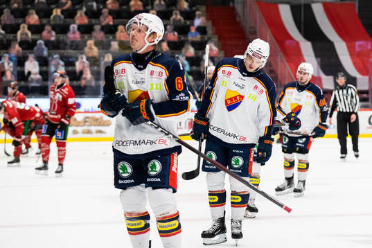 Djurgårdens Ryan Stoa och Marcus Högström deppar