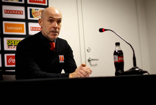 Örebros assisterande tränare Christer Olsson på