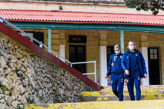 Goalkeeper Hedvig Lindahl and Fridolina Rolfö