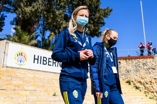 Amanda Ilestedt and Stina Blackstenius