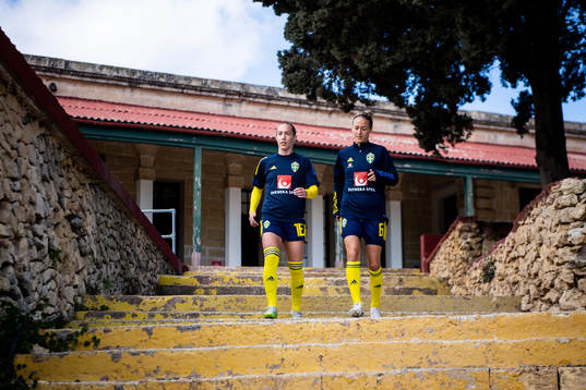 Julia Roddar and Emma Kullberg of Sweden