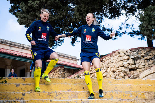 Nilla Fischer and Amanda Ilestedt of Sweden