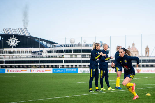 Kosovare Asllani of Sweden