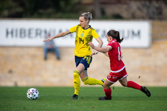 Nathalie Björn of Sweden and Emma Xuereb of Malta