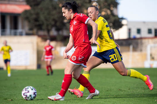 Shona Zammit of Malta and Hanna Bennison of Sweden