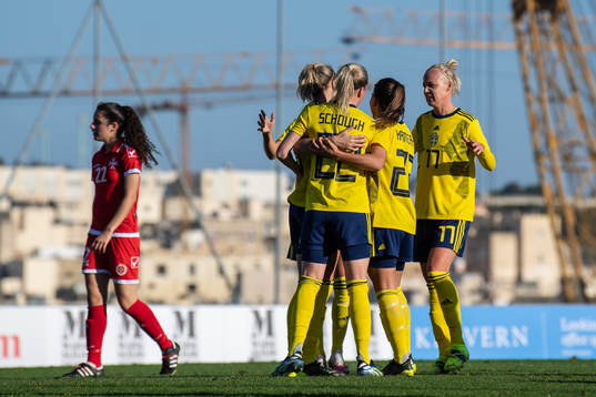 Nathalie Björn of Sweden celebrate with teammates