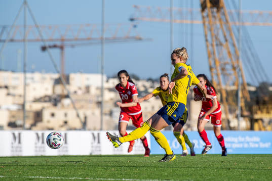 Nathalie Björn of Sweden scores 0-3