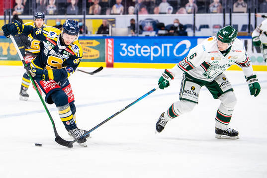 Södertäljes Nick Olesen och Tingsryds Jacob Lundegård