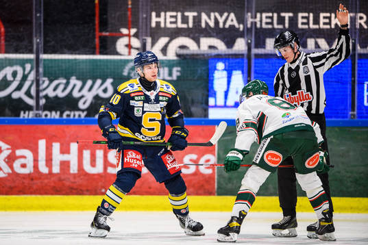 Södertäljes Marcus Davidsson och Tingsryds Martin Janolhs