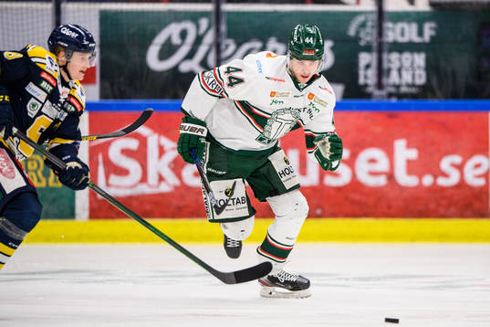 Södertäljes Lucas Nordsäter och Tingsryds Jonatan Harju