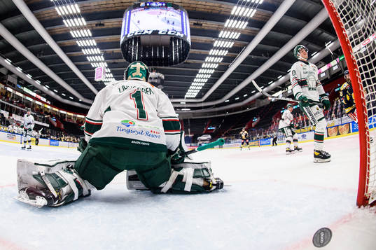 Tingsryds målvakt Andreas Ljunggren och Leon Lerebäck