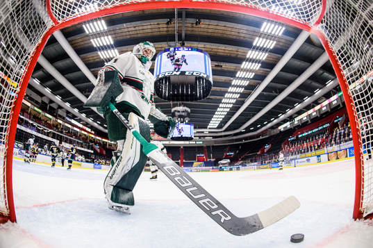 Tingsryds målvakt Andreas Ljunggren deppar