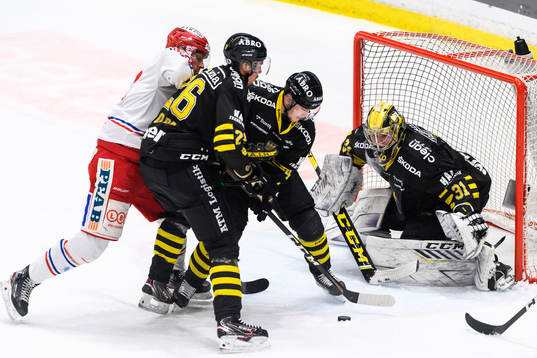 s målvakt Jesper Vikman