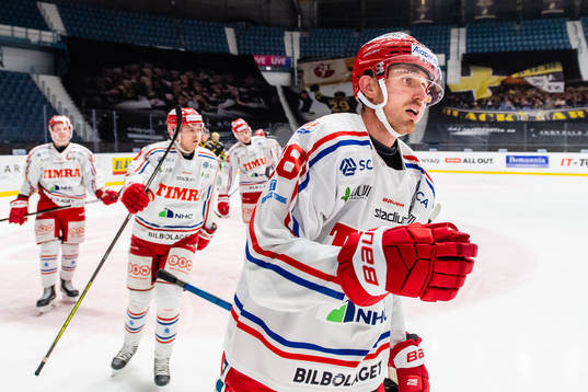 Timrås Patrick Wiercloch jublar