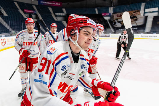 Timrås Viktor Lodin jublar