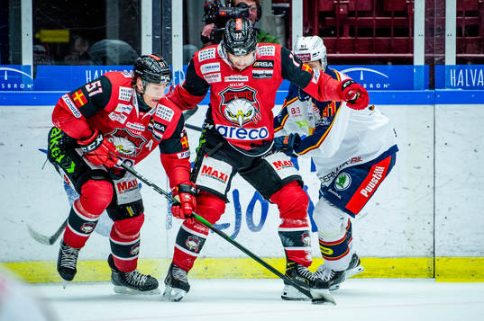 Malmö Redhawks Emil Sylvegård och Pathrik Westerholm mot