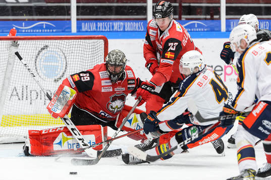 Malmö Redhawks målvakt Oscar Alsenfelt och Adam Ollas