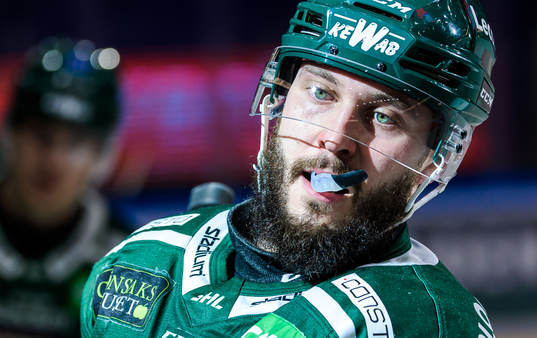 Färjestads Jesse Virtanen jublar