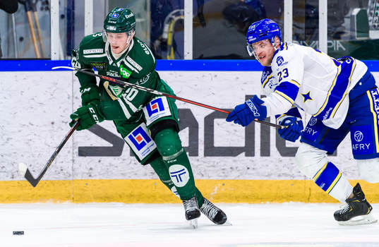 Färjestads Olle Lycksell  och Leksands Mirco Müller