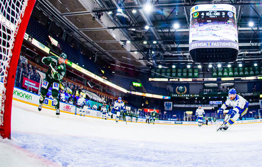 Färjestads Per Åslund skjuter 5-3 i tom bur och Leksands