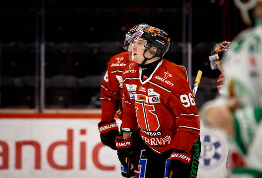 Örebros Robin Kovacs jublar