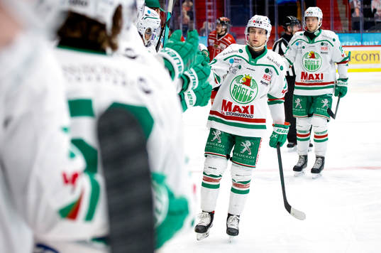 Rögles Daniel Zaar gör 0-1 och jublar