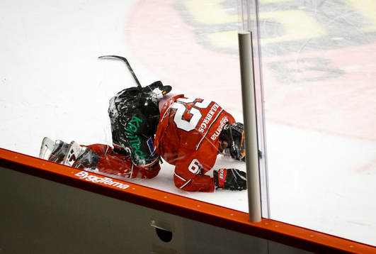 Örebros Robert Leino skadad