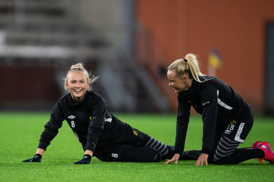 Linn Sångberg och Moa Skoglund