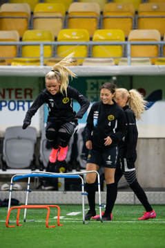 Moa Skoglund och Cornelia Lind Kékesy