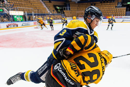 s Daniel Bertov och Skellefteås Jesper Frödén