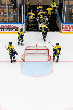 s spelare deppar när de lämnar isen