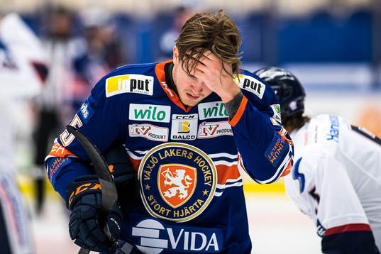 Växjös Linus Nässén deppar