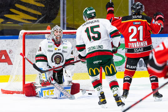 Frölundas målvakt Niklas Rubin deppar och Luleås Juhani