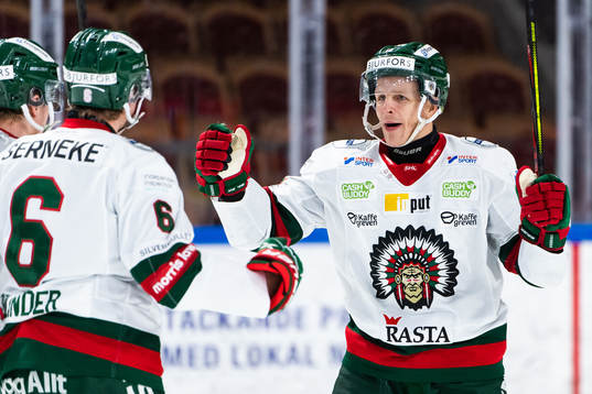 Frölundas Max Friberg jublar