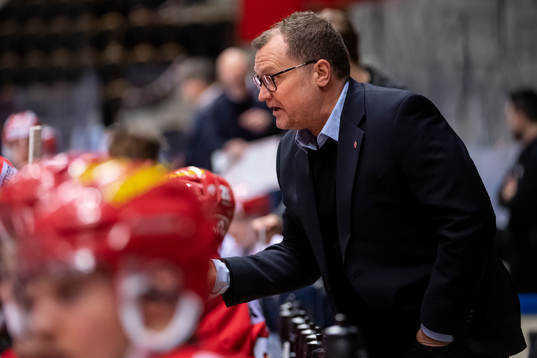 Modos tränare Magnus Sundquist