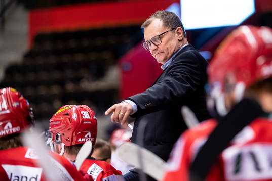 Modos tränare Magnus Sundquist