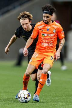 s Tom Strannegård och AFC Eskilstunas Victor Fors