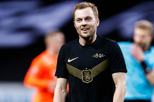 s Sebastian Larsson