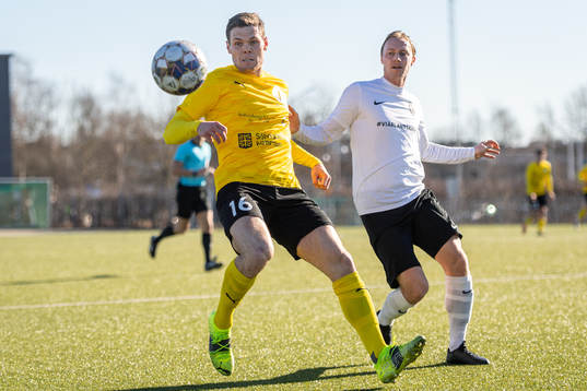 Mjällbys Jacob Bergström mot Landskronas Måns Ekvall