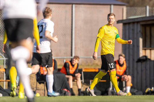 Mjällbys David Löfquist deppar
